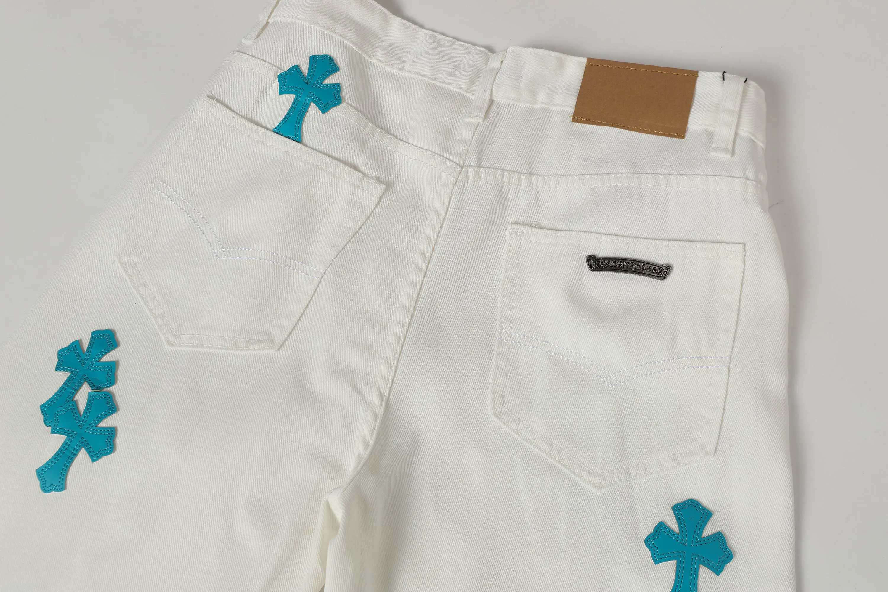 P256 Actual photo [High quality] Code: LH590 Color: Picture color Size: S to XXXL - Chrome Hearts/Chrome Hearts classic white cow series colored leather cross washed color cloth unisex denim trousers - Vibe style straight stacked god-level version - carbon fine bias denim color cloth - old vintage complete set of hardware - Chrome Hearts white cow series high version uses high ounce custom fabrics, enzyme washing and soft color fixation It is soft and thick to wear. The details are all made by hand-polished craftsmanship. All-over jacquard fabrics. Unique design style. Multiple processes to create a full retro feel. Niche unique non-colliding shirts. Customized distressed spray-painted buttons. Craftsmanship in every detail. Size Pants length Waist Hips Unit cm S 98 68 100 M 99 72 104 L 100 76 108 XL 101 80 112 XXL 102 84 116 XXL 103 88 120